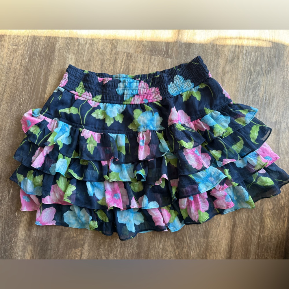 Floral patterned Hollister skirt